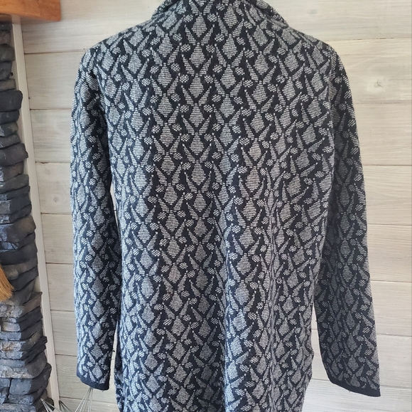 Chiaramente Cardigan - Picture 3 of 4